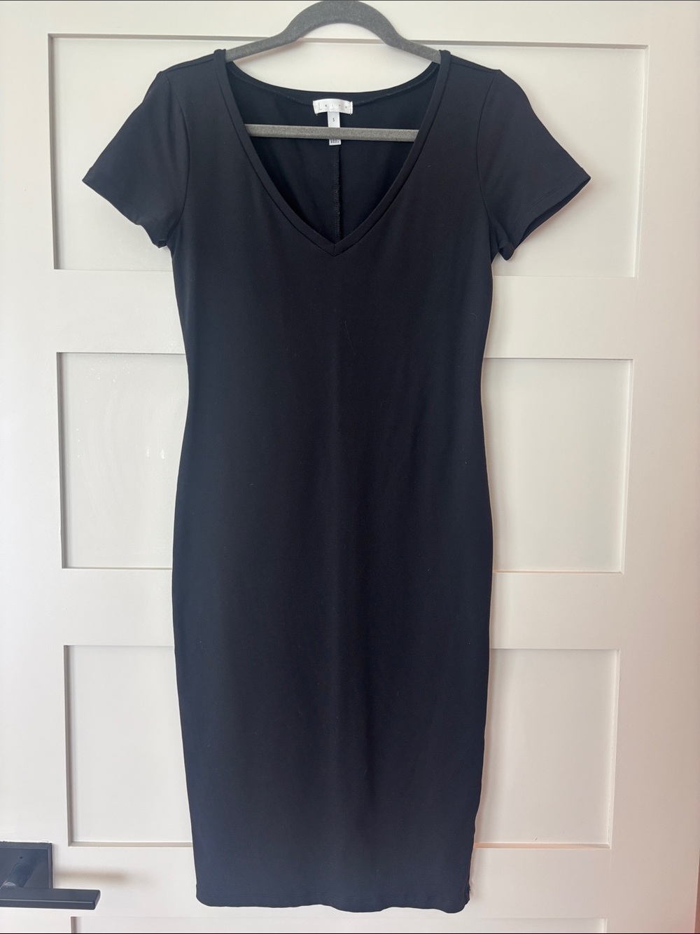 Leith Black V-Neck Short Sleeve Midi Dress